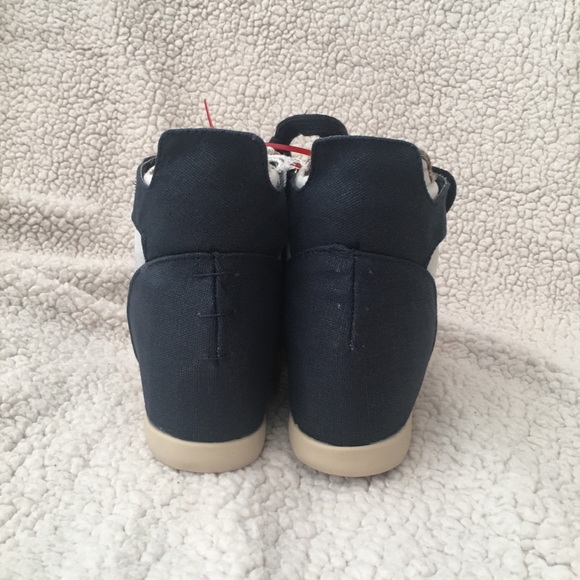 MOVMT Jade Mid Top Wedge Sneakers - Picture 3 of 6